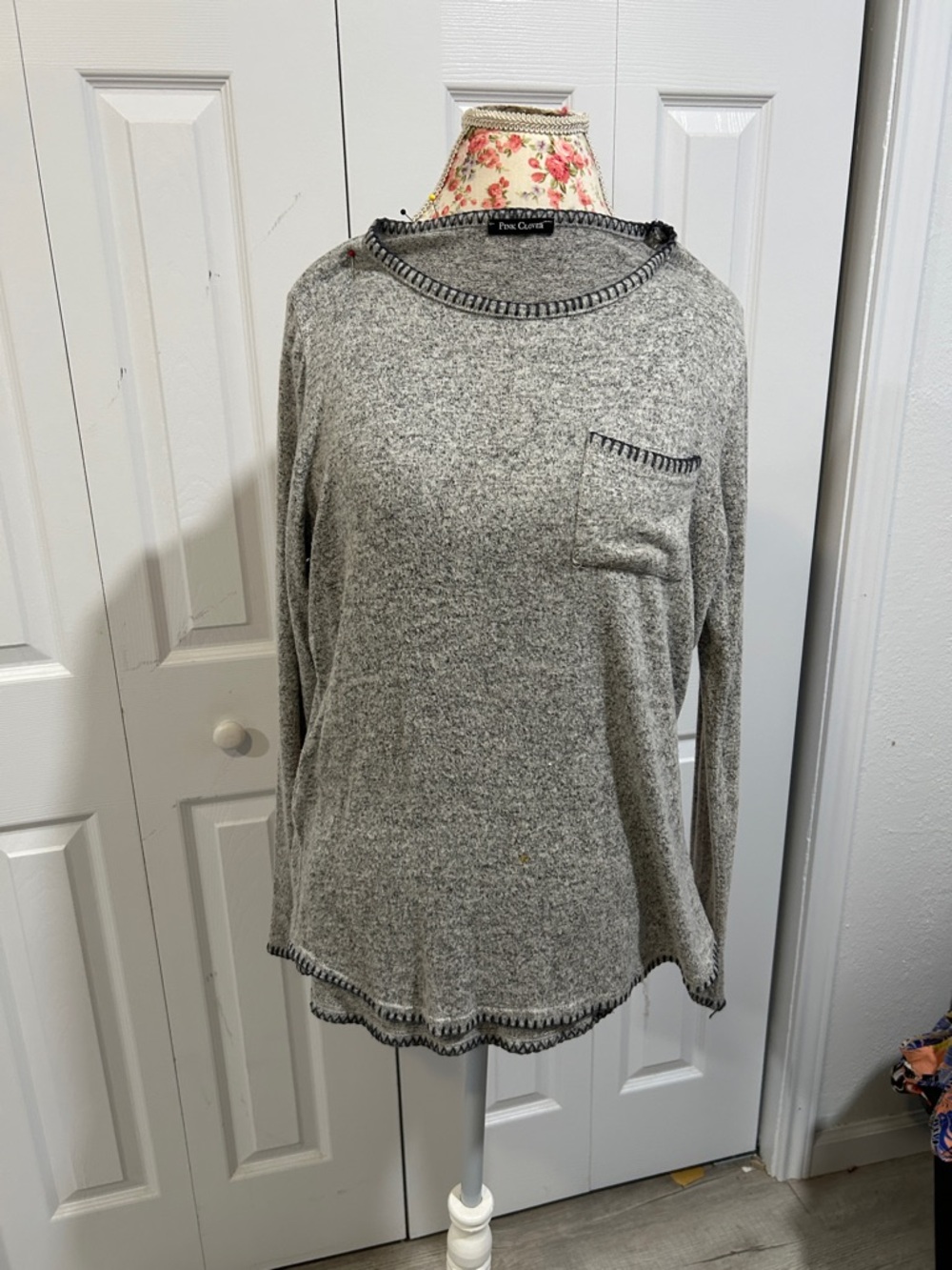 Pink Clover Gray Knit Pullover with Dark Trim